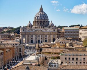 Vatican dress code | Useful information to visit the Vatican | Tips For Travelers | Strict Dress Codes Apply |